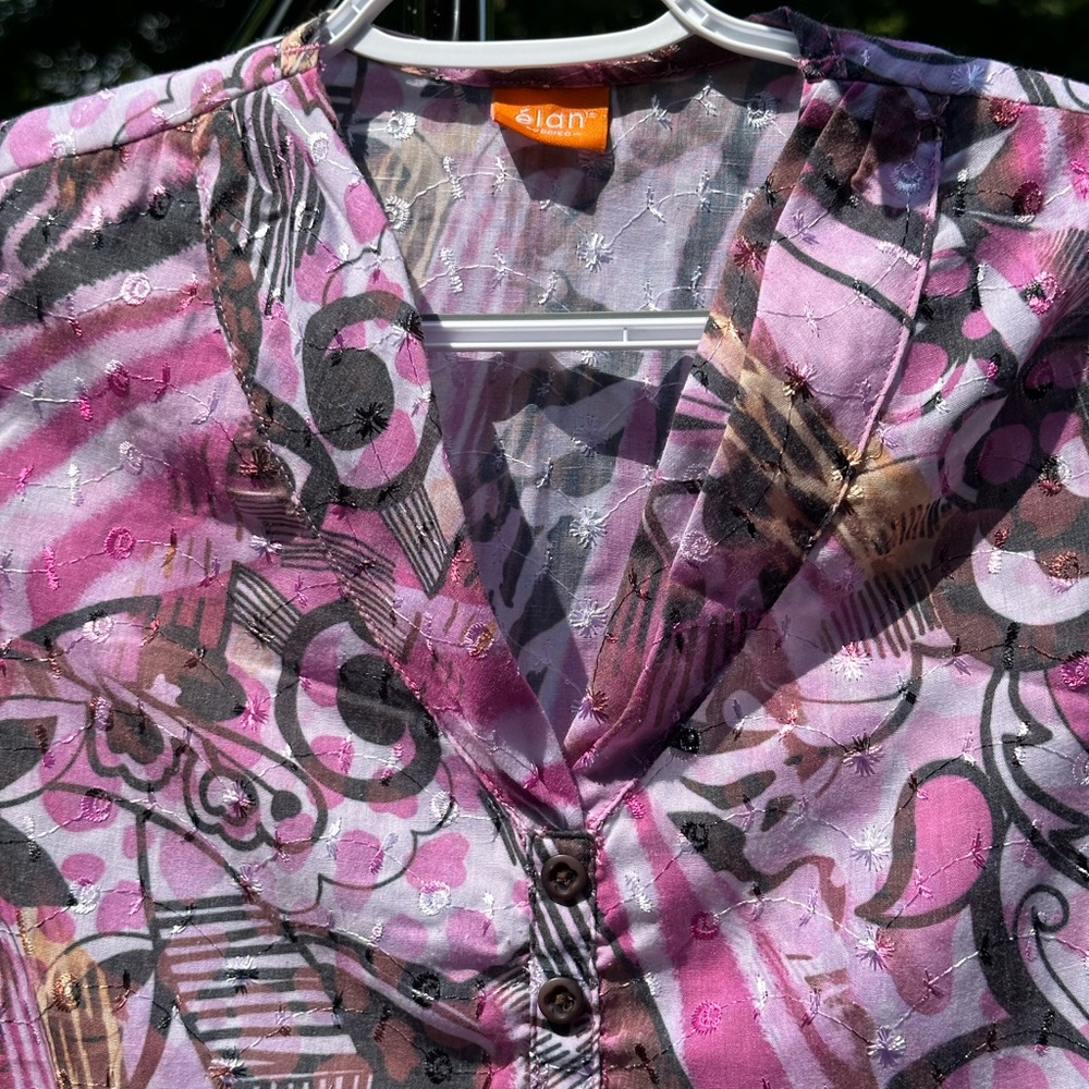 Scrub top - Picture 2 of 6